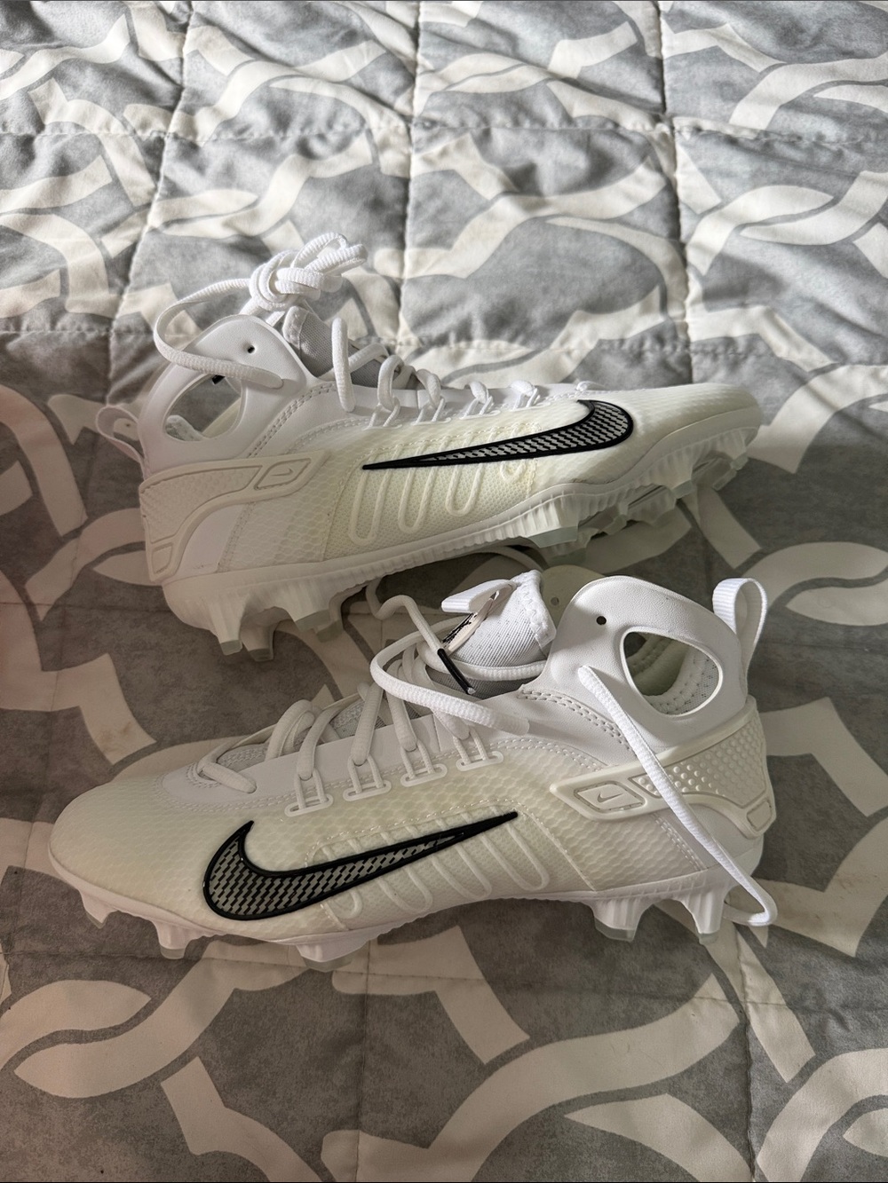 Women’s huarache 9 elite lax clets
